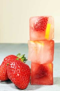 Stawberry Lemonade Fruit Infused Water Ice Cubes